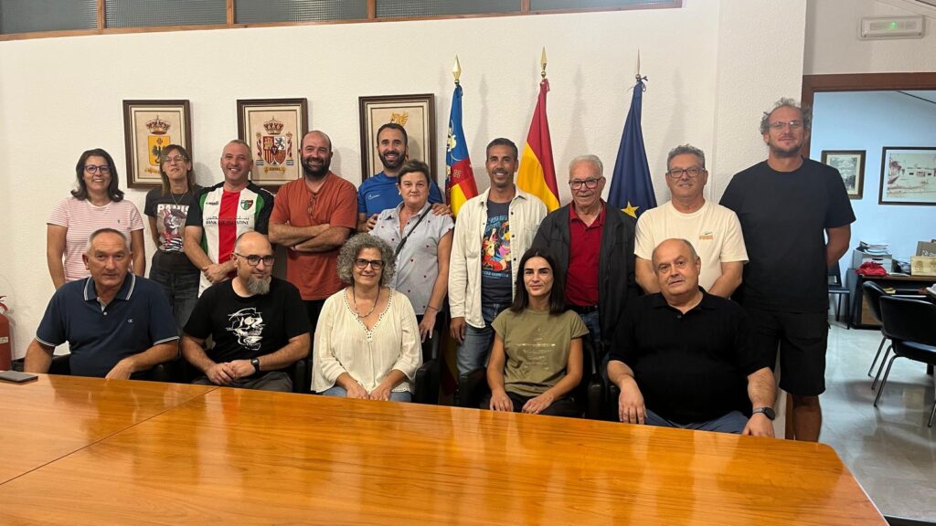 EL AYUNTAMIENTO DE LA ROMANA ENTREGA LAS LLAVES DE LA NUEVA CASA DE LA MÚSICA A LA BANDA INSTRUCTIVA MUSICAL ROMANENSE